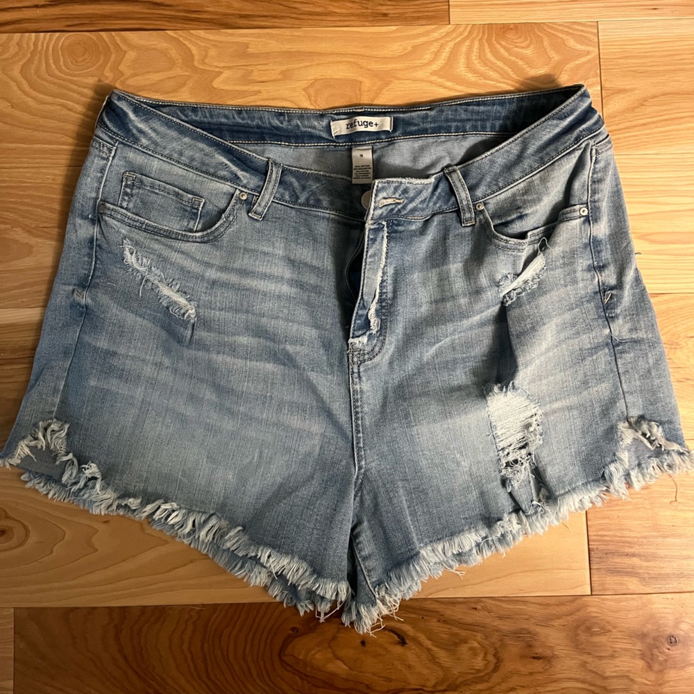 Refuge+ Jean shorts